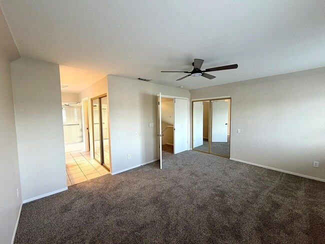 Building Photo - 661 Mockingbird Ln
