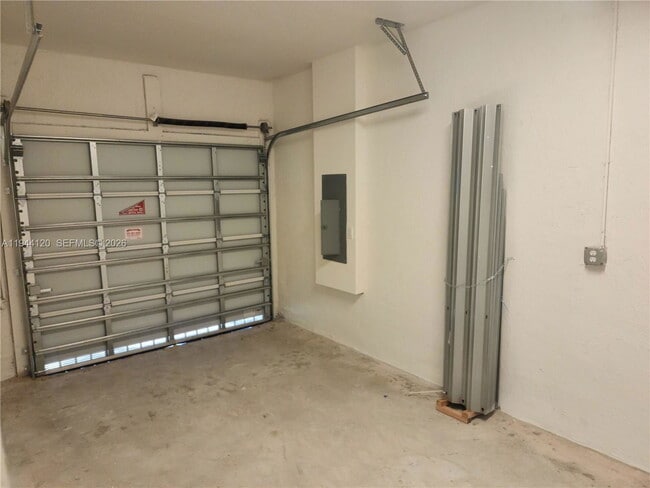 Building Photo - 2468 SE 24th Terrace