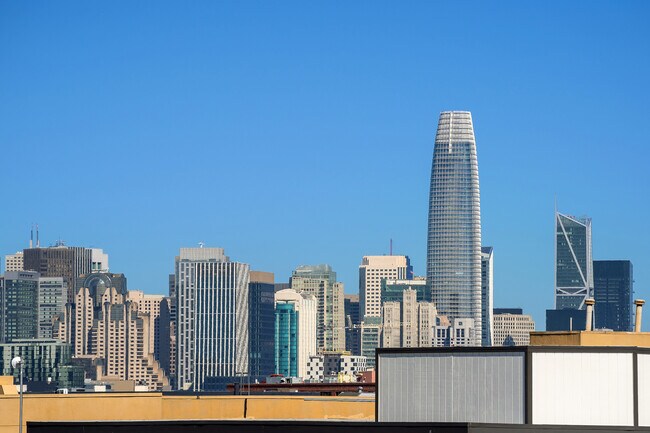 Building Photo - 2208 Mission St