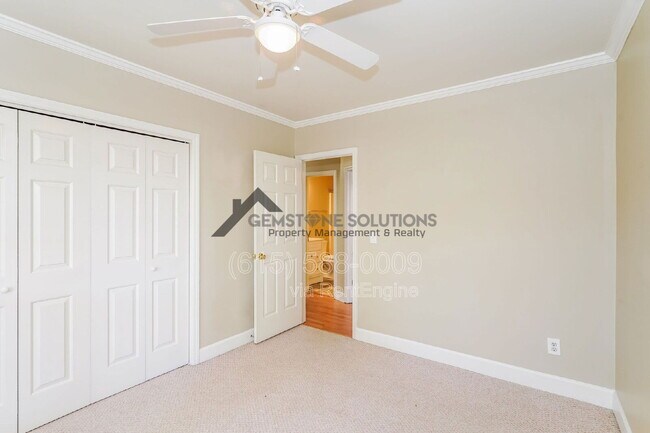 Building Photo - 306 Crooked Oak Ct