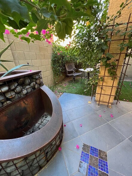 Backyard - 2402 E 5th St