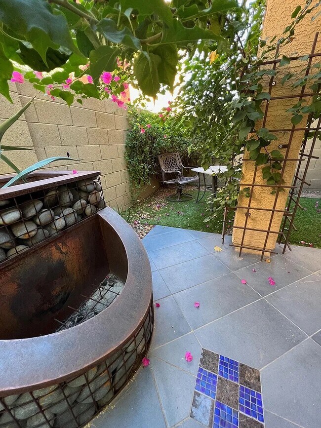 Backyard - 2402 E 5th St