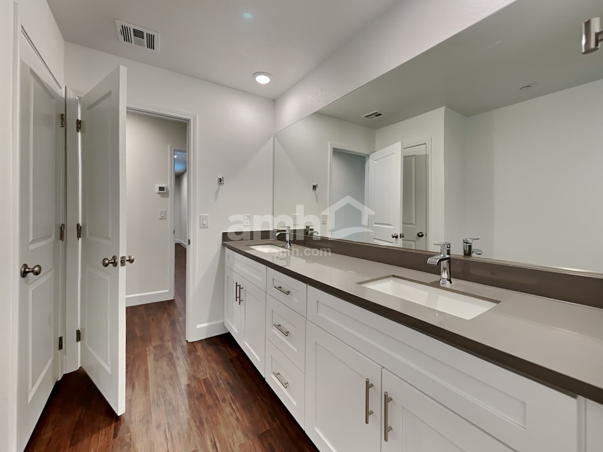 Building Photo - 290 Austin Bellerose Pl