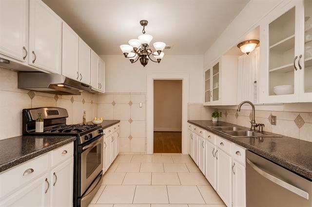 Building Photo - 6155 Richmond Ave