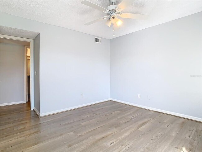 Building Photo - 5144 Conroy Rd