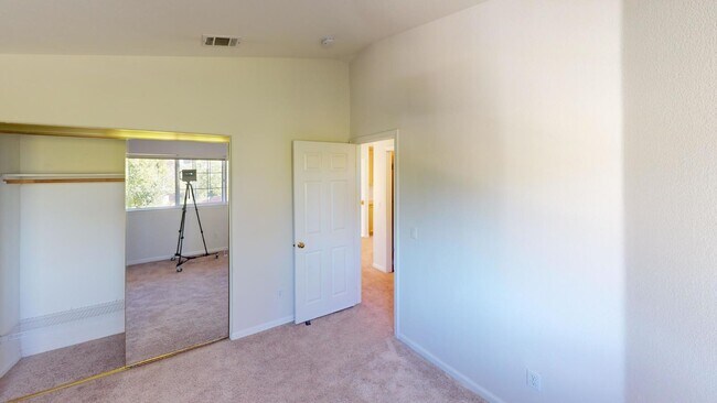 Building Photo - 4700 Hunter Peak Ct