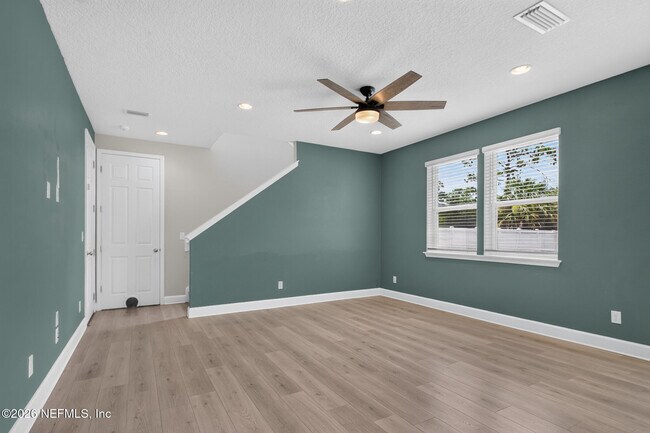 Building Photo - 5065 Sawmill Pt Wy