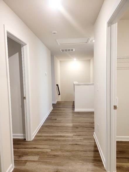 Building Photo - 752 Wimbee Ct