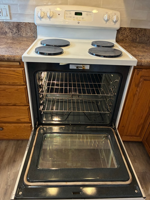 Building Photo - 6520 SE Duke St