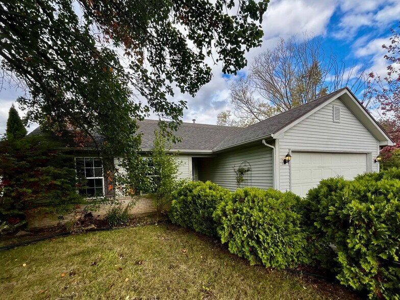 Building Photo - 7717 Frontier Ave