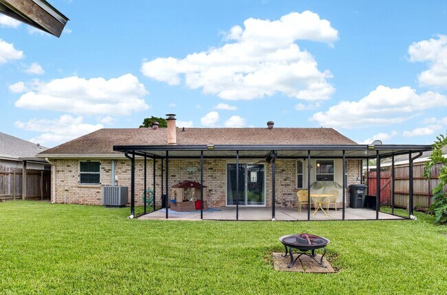 Building Photo - 5316 Loring Dr