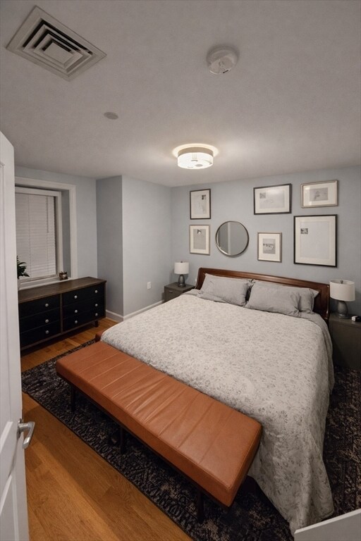 Building Photo - 214-216-216 E Eagle St