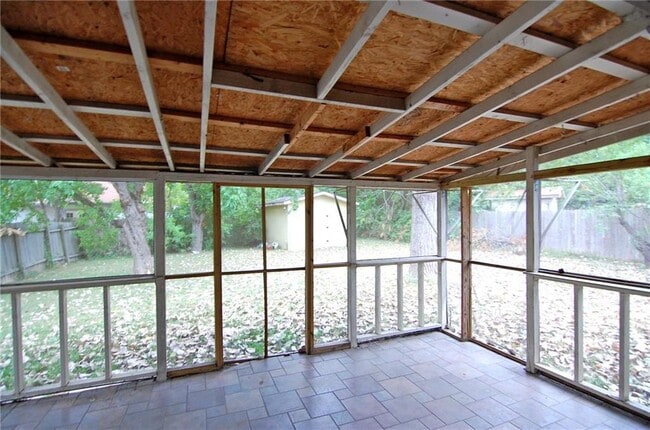 Building Photo - 10215 Missel Thrush Dr