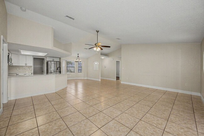 Building Photo - 4449 Foxboro Dr