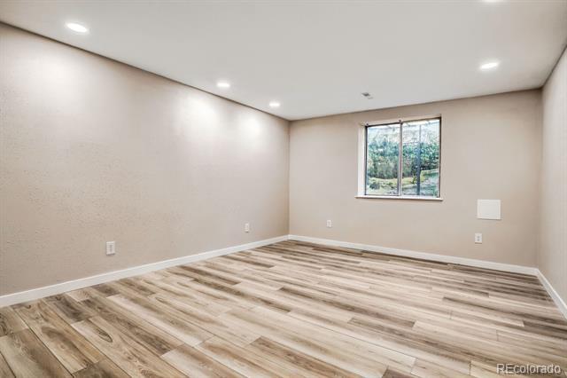 Building Photo - 11962 E Maple Ave