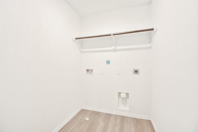 Building Photo - 3707 Solanum Dr
