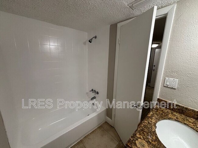 Building Photo - 4703 S Texas Ave