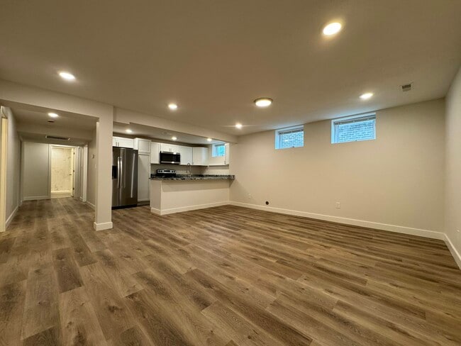 Primary Photo - 1411 Rosemary Ln