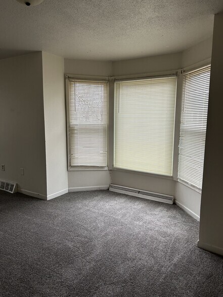 Building Photo - 701 9th Ave N