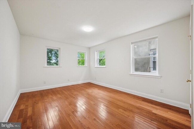 Building Photo - 609 N 34th St