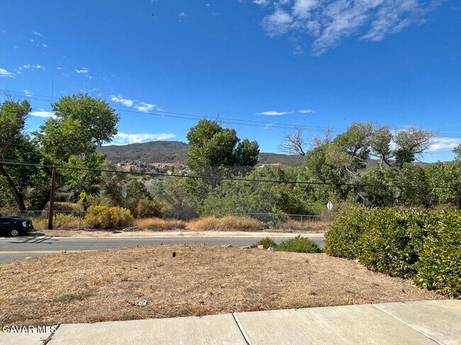 Building Photo - 14971 Elizabeth Lake Rd
