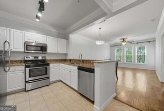 Building Photo - 1850 Cotillion Dr