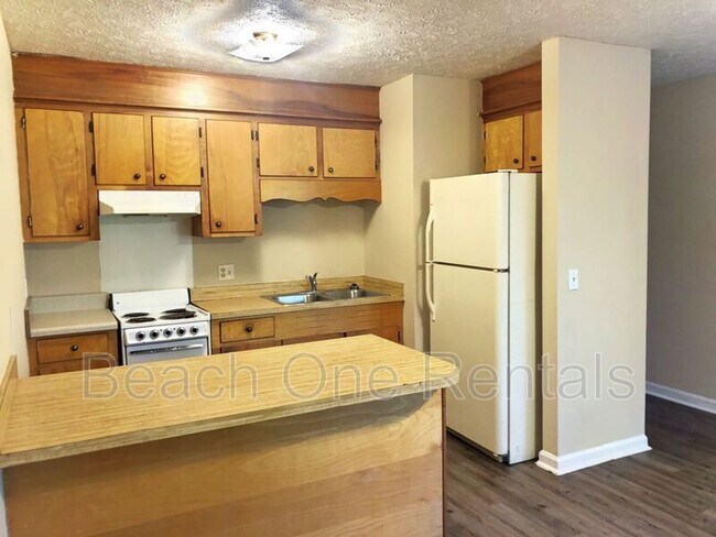 Building Photo - 213 William Bradford Pl