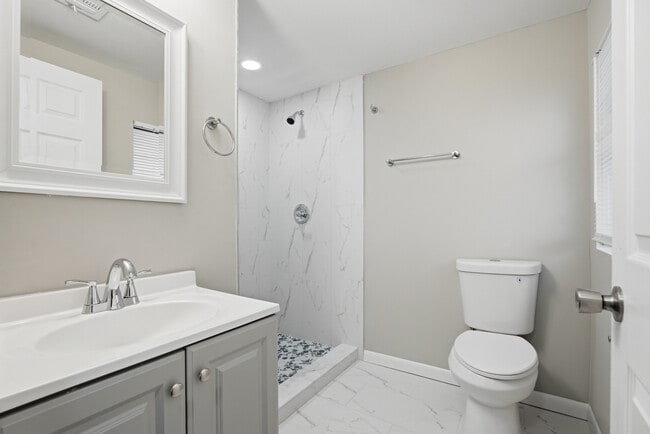 Building Photo - 937 La Marche Dr