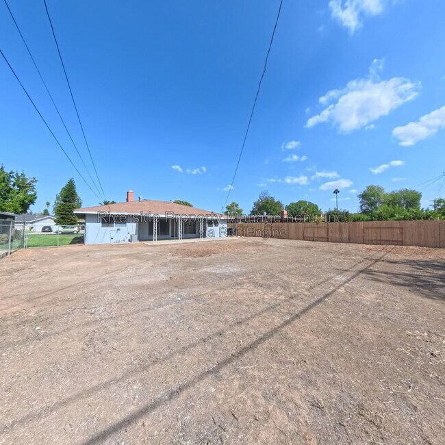 Building Photo - 4084 St George Pl