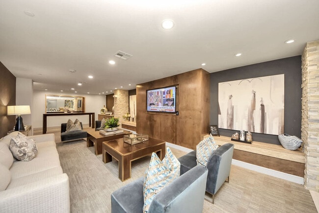 Building Photo - 8877 Frankway Dr