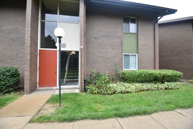 Primary Photo - 2500 Topsfield Rd