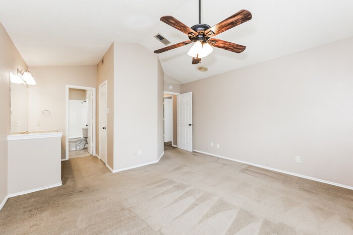 Building Photo - 804 Lovingham Dr