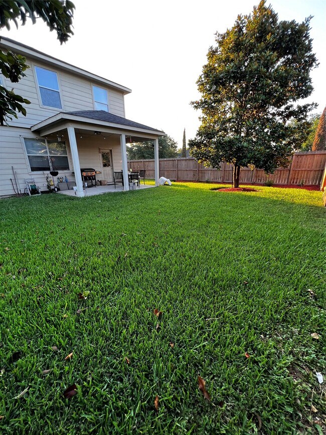 Building Photo - 422 Abbey Ln