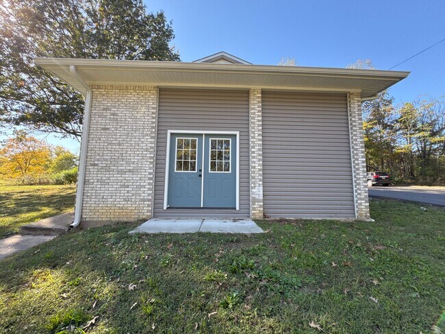 Building Photo - 11472 US-62