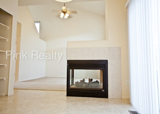 Building Photo - Gorgeous home in Stetson Hills