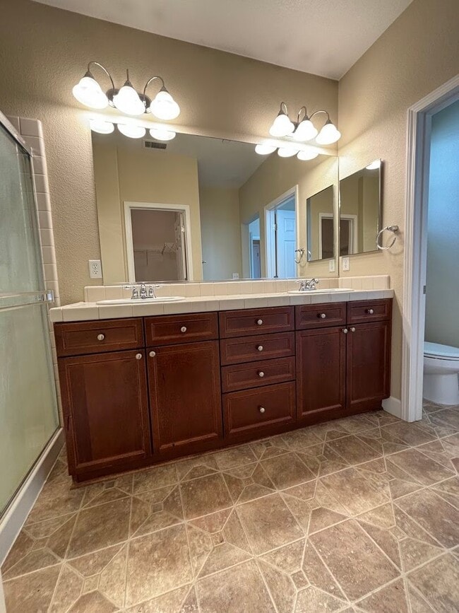 Building Photo - Cute, quiet townhome in Carson City