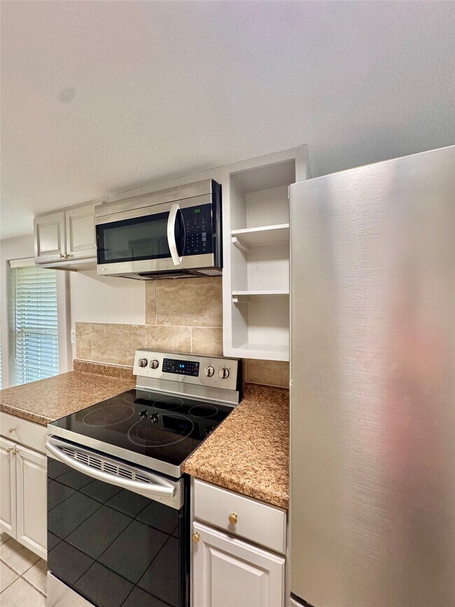 Building Photo - 805 Tabor St