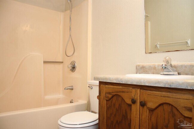 Building Photo - 7608 Wilshire Rd