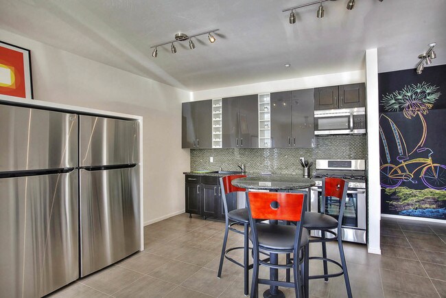 Building Photo - 880 Camino Del Sur - 12