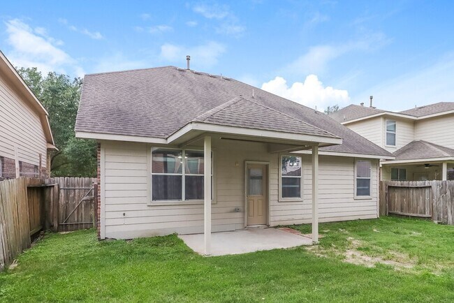Building Photo - 6015 Starbrook Creek Dr