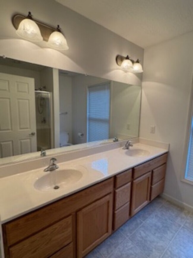 Building Photo - 73 Trimmer Trail