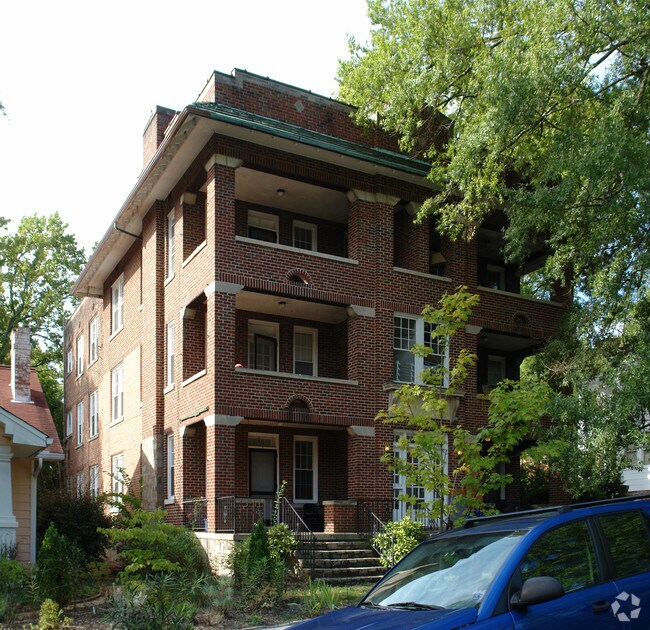 Building Photo - Salmon Apartment