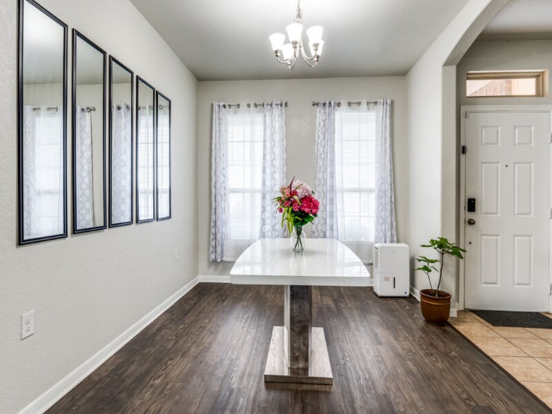 Building Photo - 6035 Enchantment