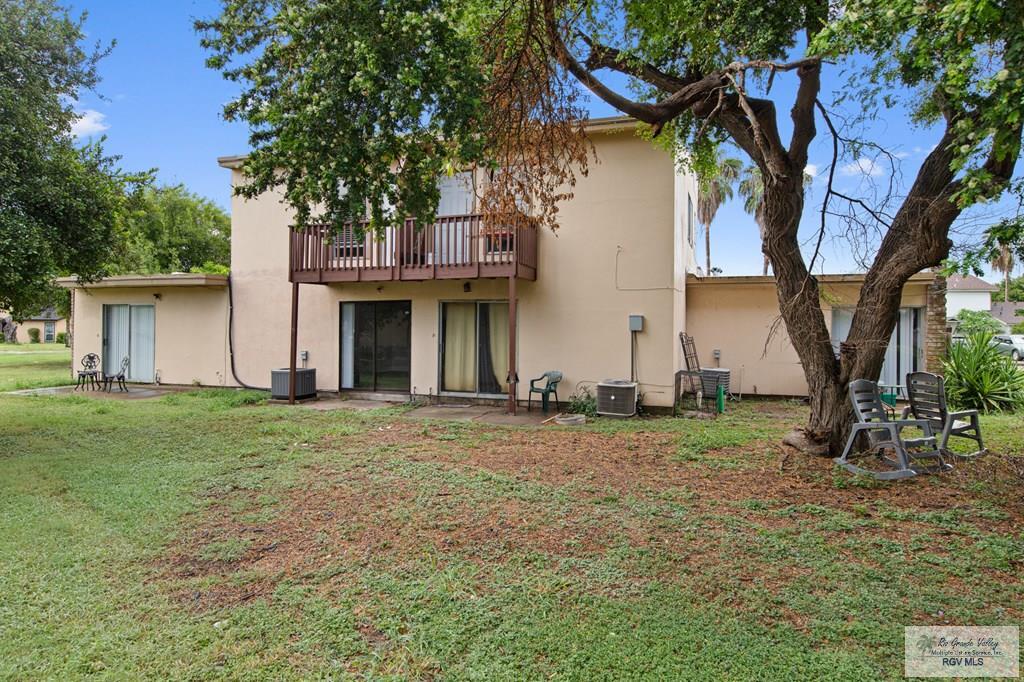 Building Photo - 805 Continental Dr