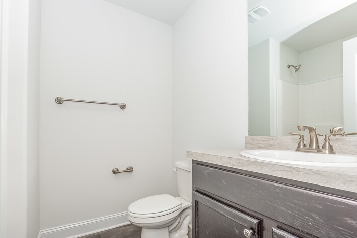 Building Photo - 236 Bermuda Lakes Dr