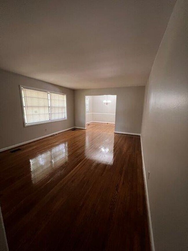 Building Photo - BELOW MARKET RENT!