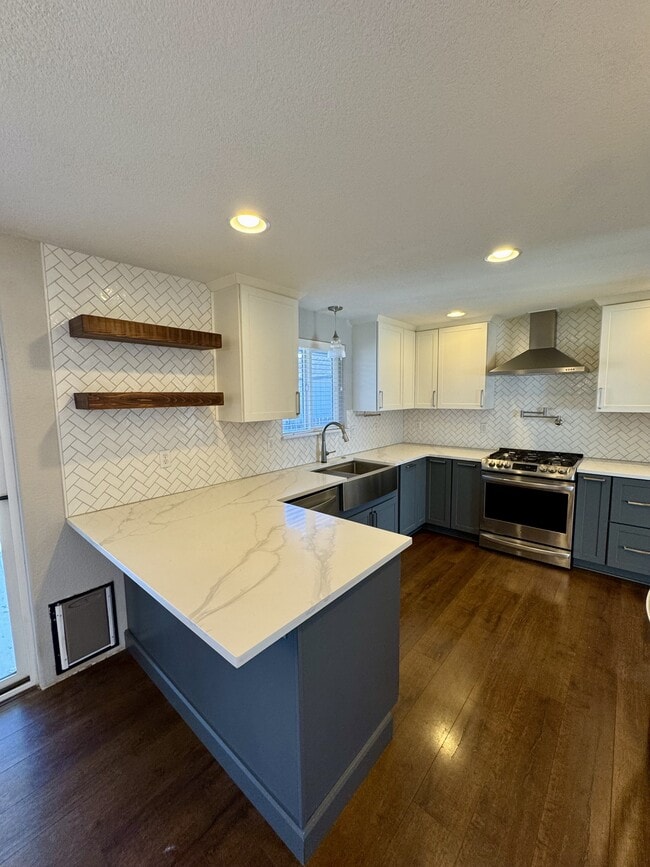 Building Photo - 935 Fairfield Cir