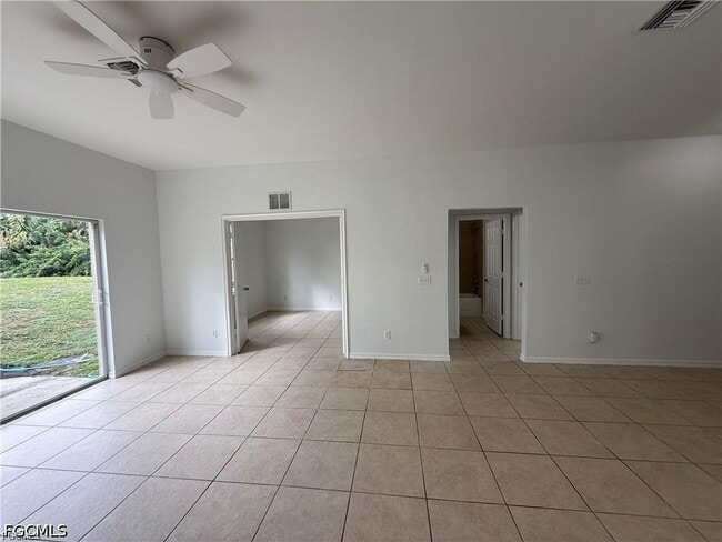 Building Photo - 3967 Sunset Rd
