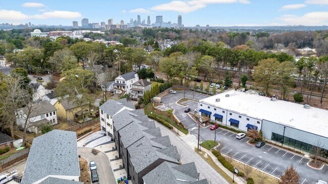 Building Photo - 2641 Mackintosh Ct