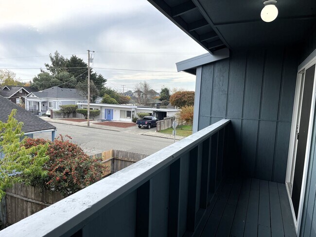 Building Photo - 31 W Dollison St